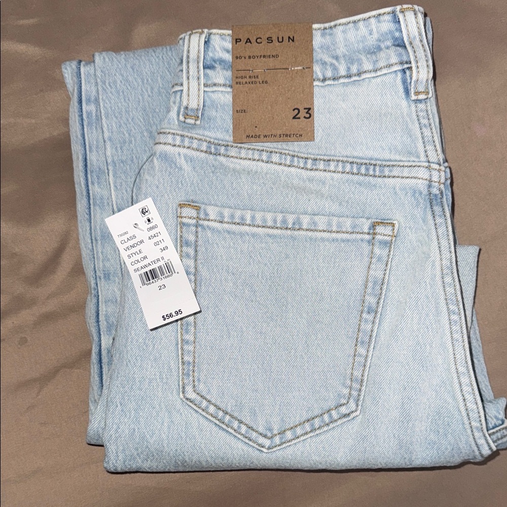 PacSun 90's Boyfriend Jeans in Light Blue Wash